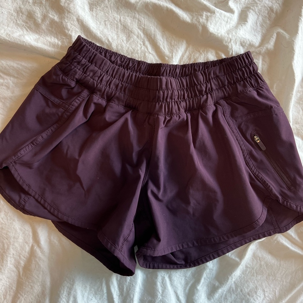 Lululemon tracker shorts size 6